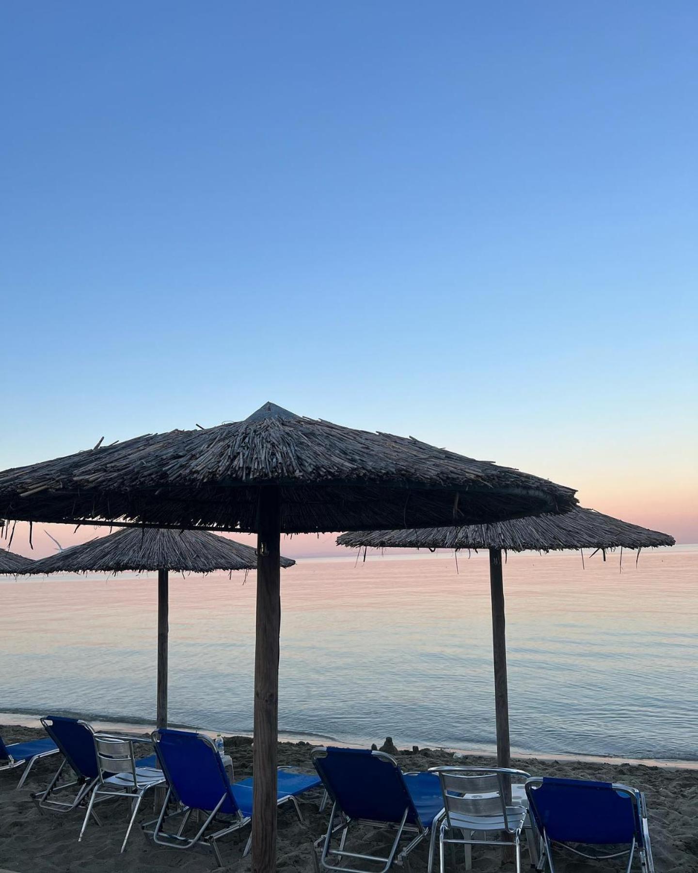 Olympic Beach Rooms エクステリア 写真