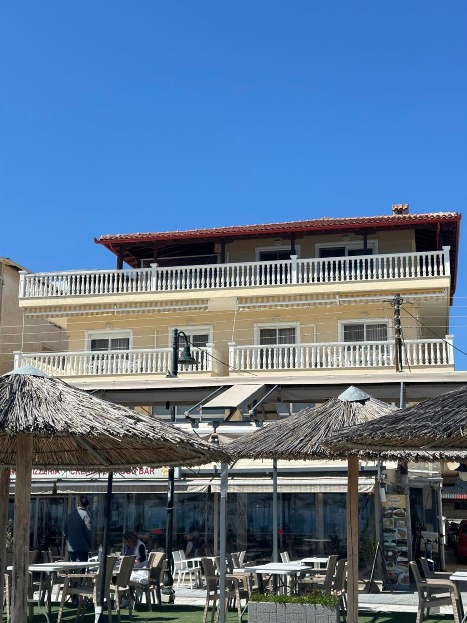 Olympic Beach Rooms エクステリア 写真