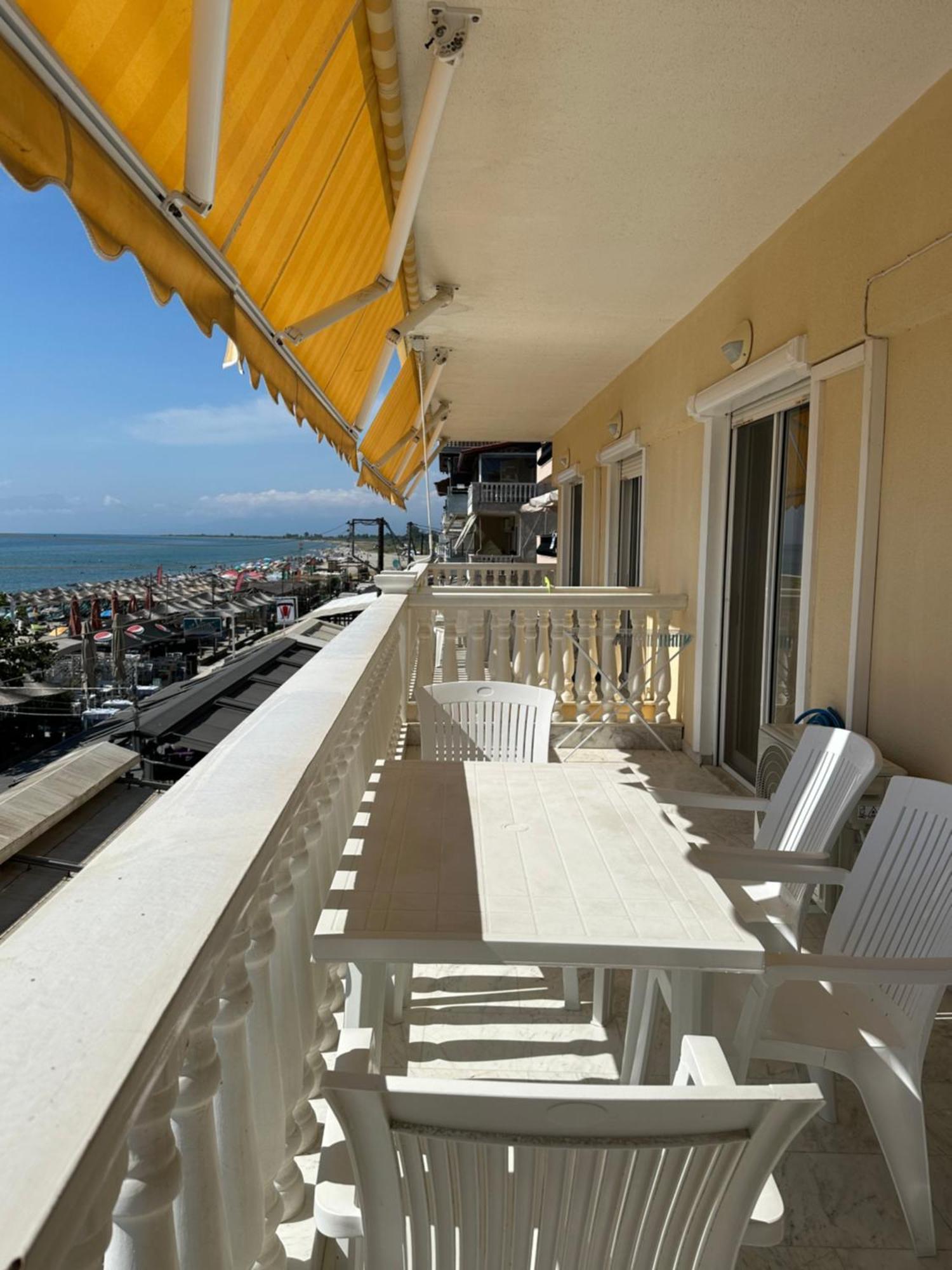 Olympic Beach Rooms エクステリア 写真